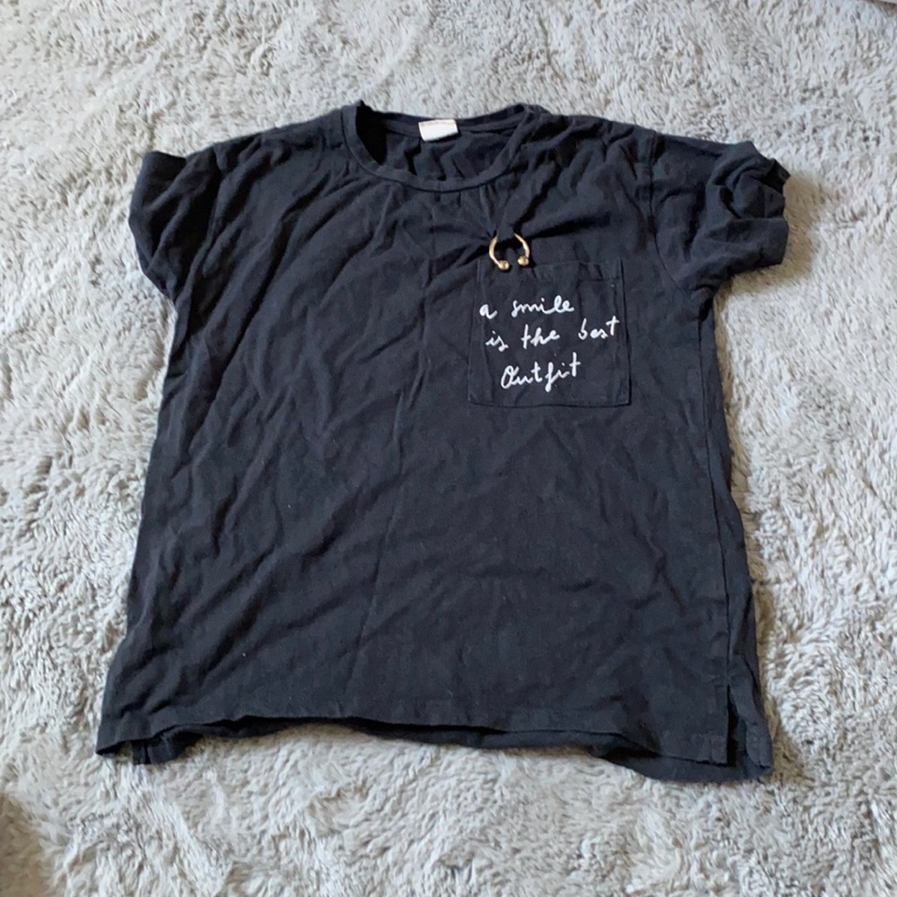 “A smile is the best outfit” short sleeve tee